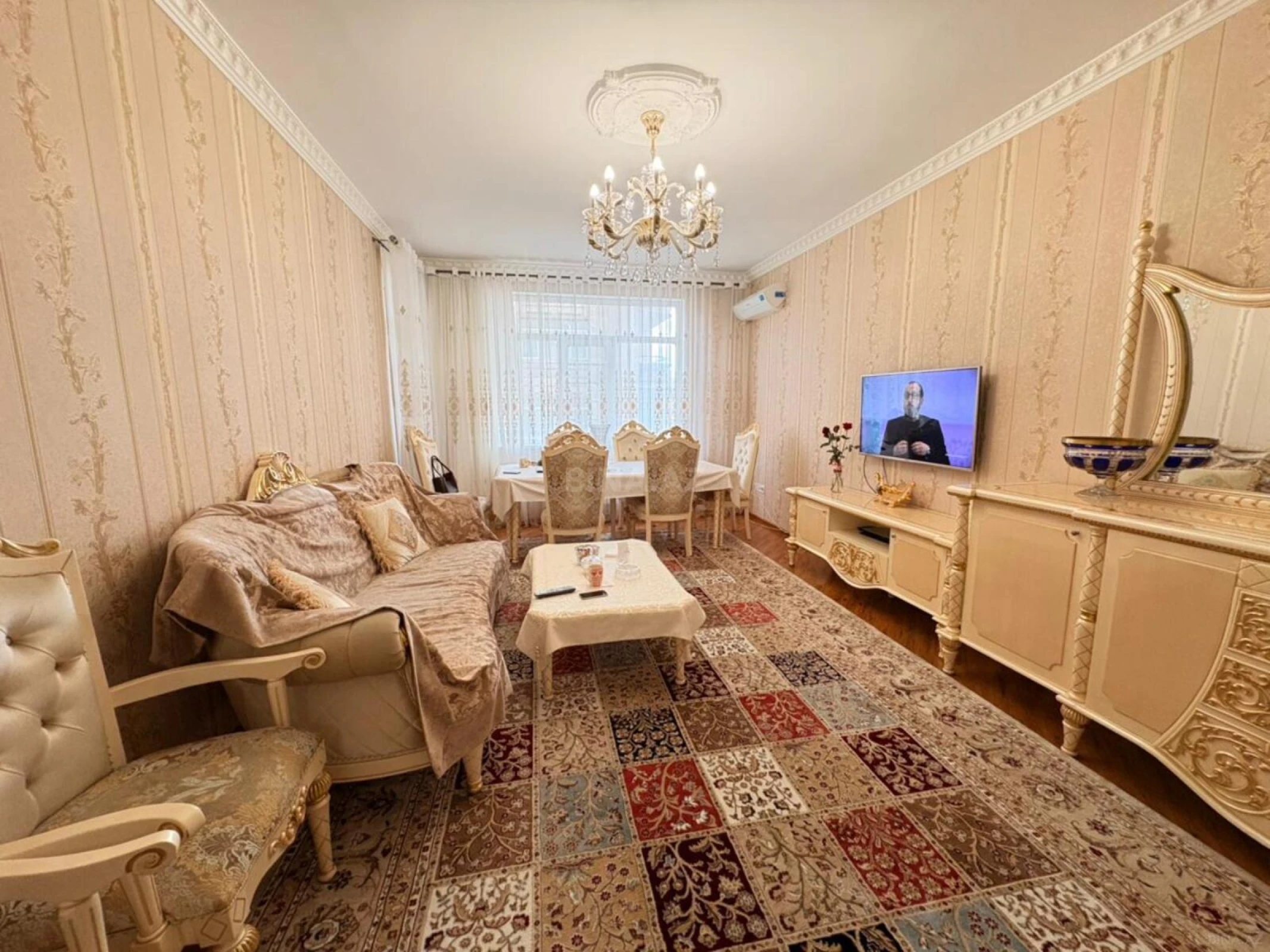 Satılır 2 otaqlı mənzil 105 m²