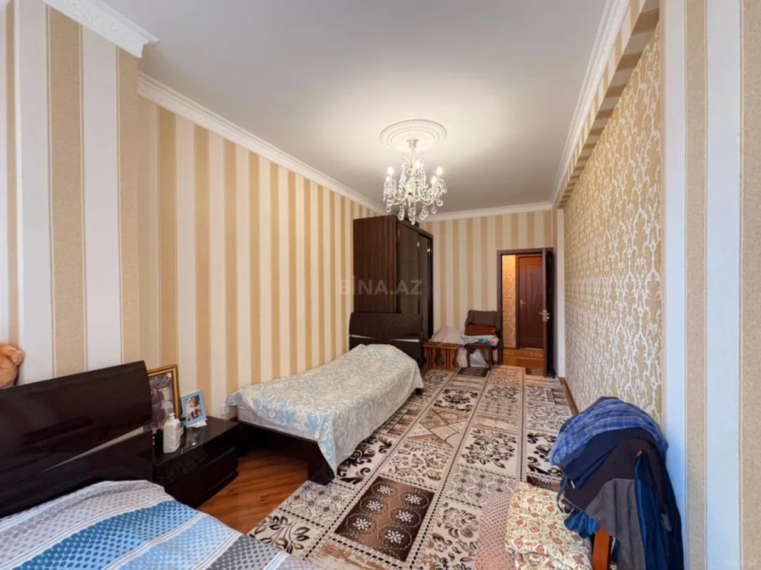 Satılır 2 otaqlı mənzil 105 m²