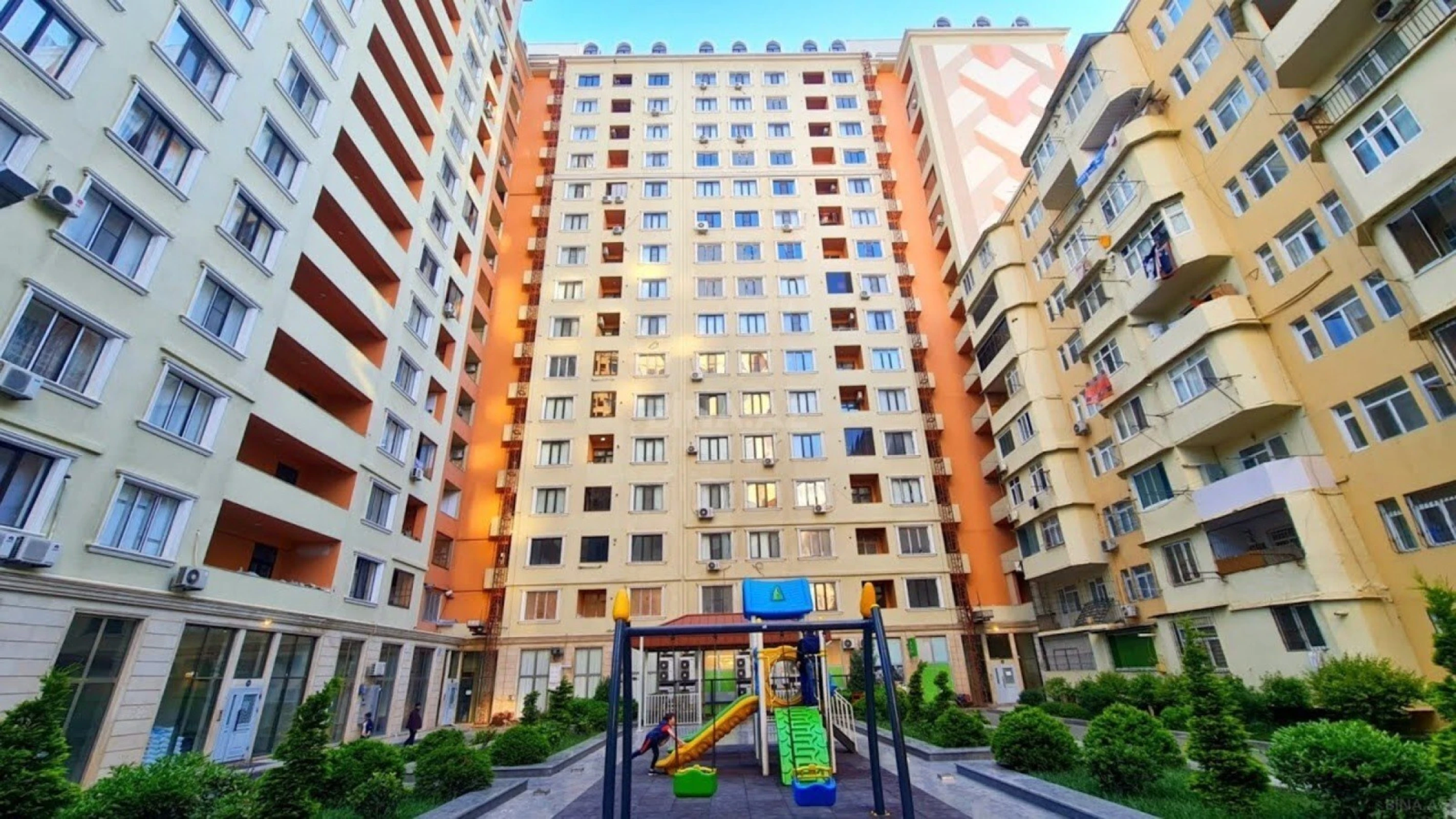 Satılır 3 otaqlı mənzil 110 m²