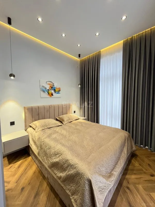 Satılır 3 otaqlı mənzil 77 m²