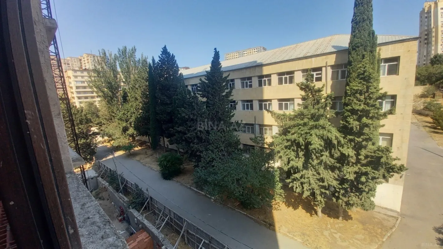 Satılır 3 otaqlı mənzil 112 m²