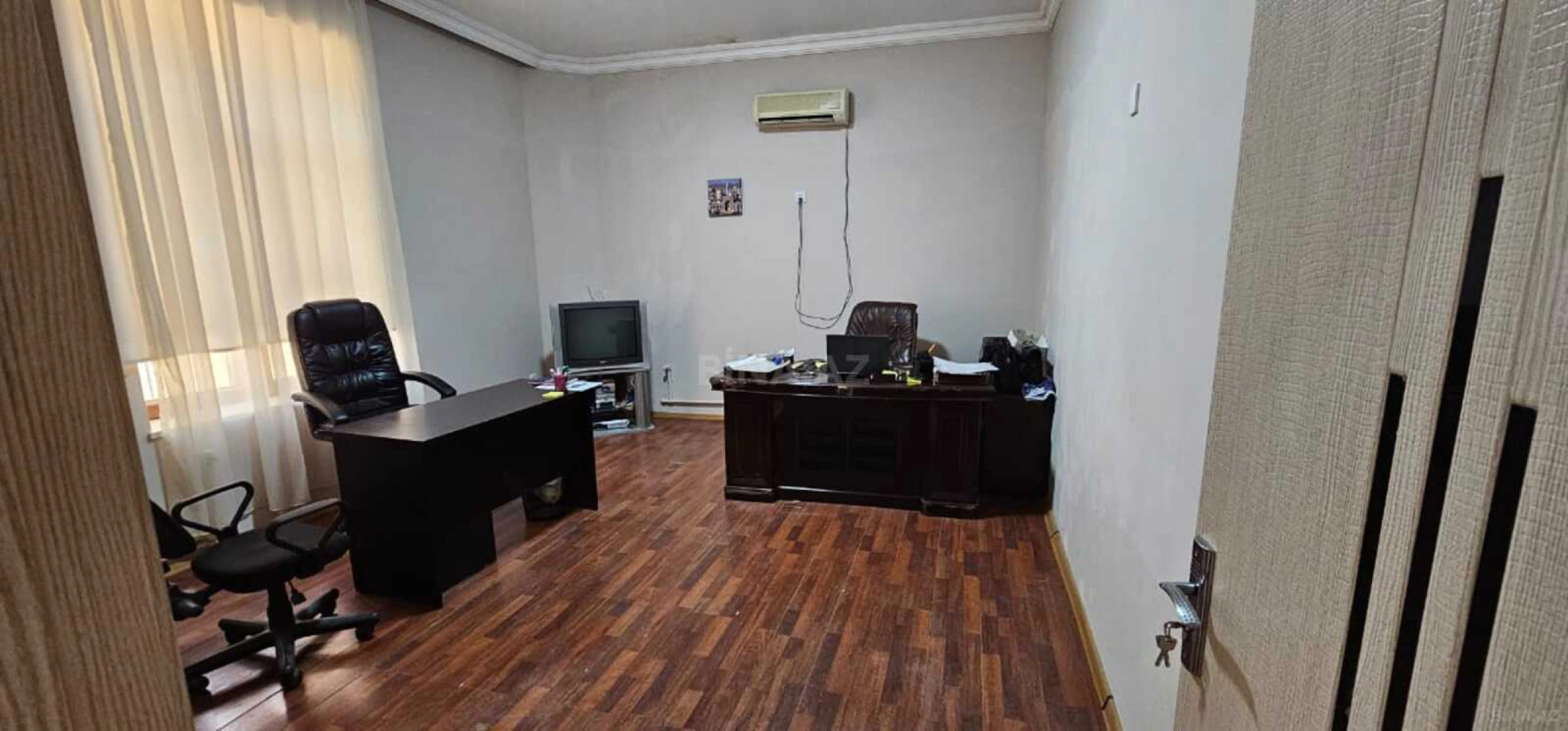 Kirayə verilir obyekt 320 m²