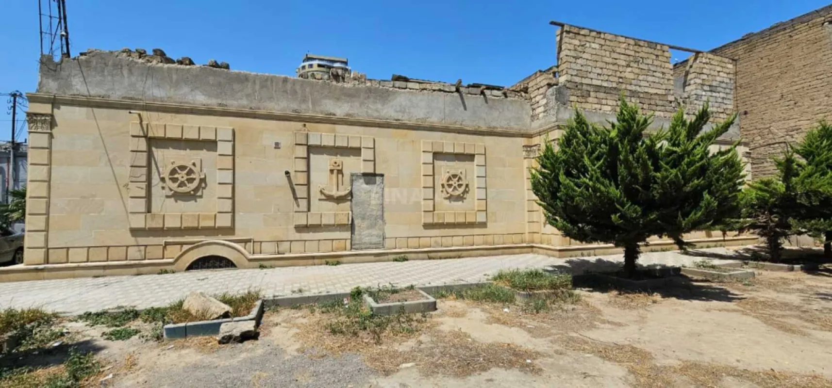 Kirayə verilir obyekt 320 m²