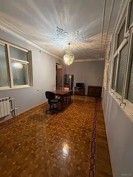 Kirayə verilir 4 otaqlı mənzil 110 m²