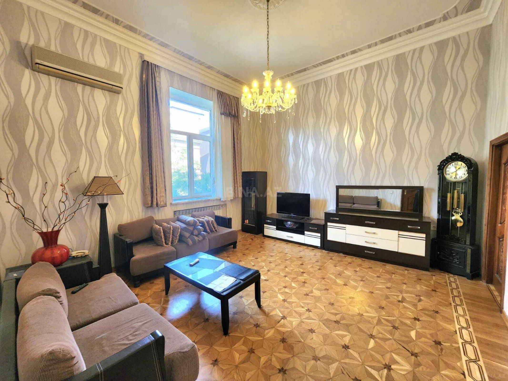 Kirayə verilir 2 otaqlı mənzil 70 m²