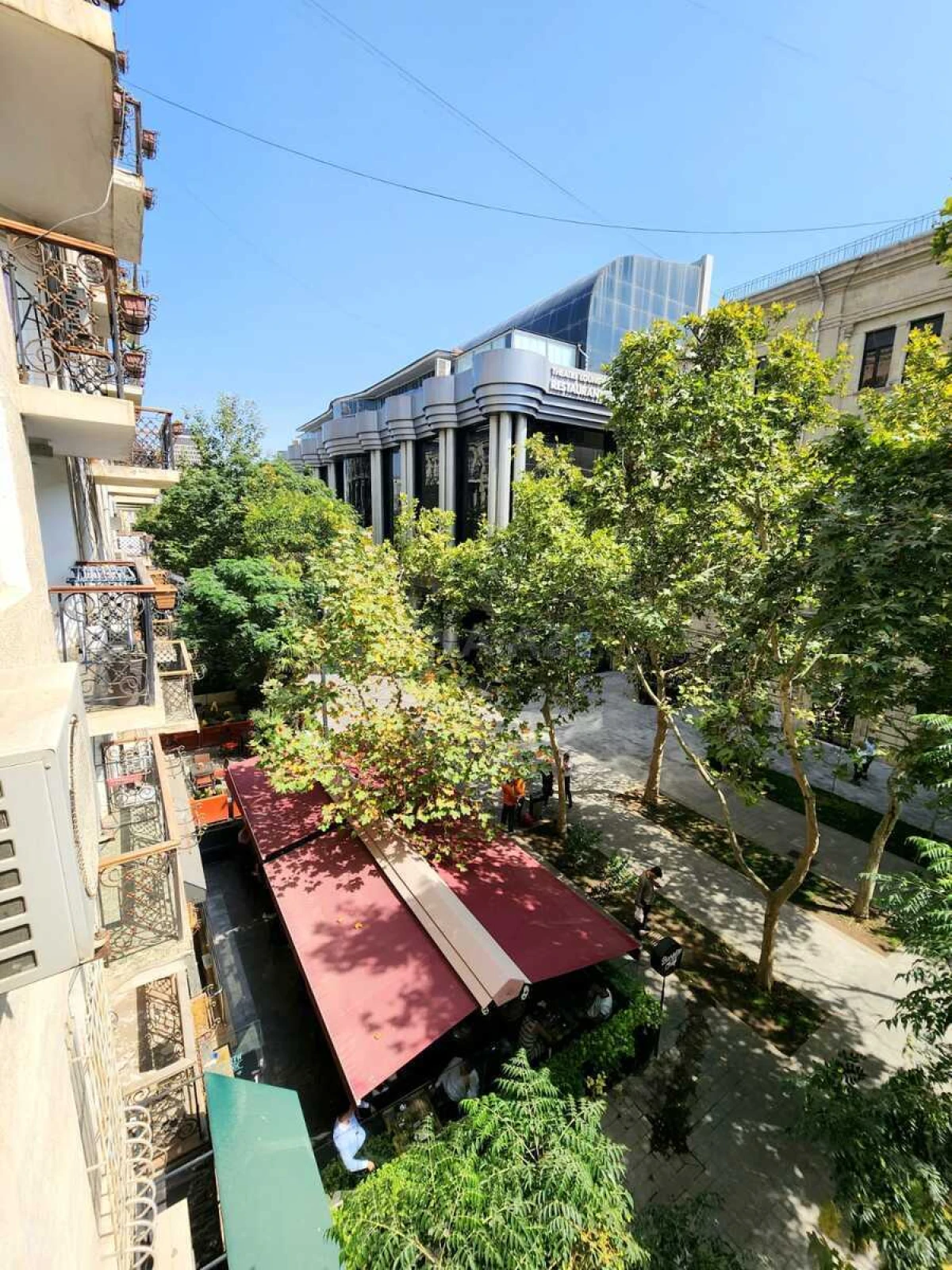 Kirayə verilir 2 otaqlı mənzil 70 m²