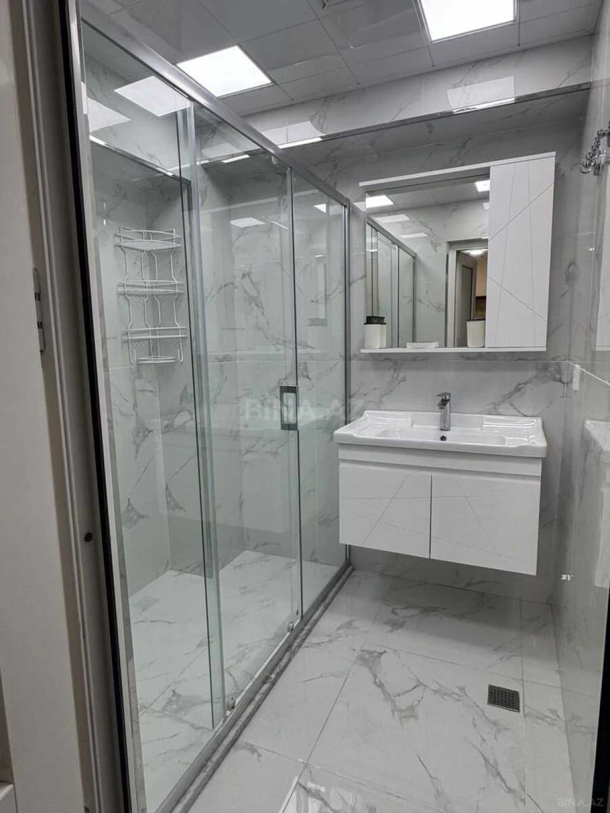 Satılır 2 otaqlı mənzil 70 m²