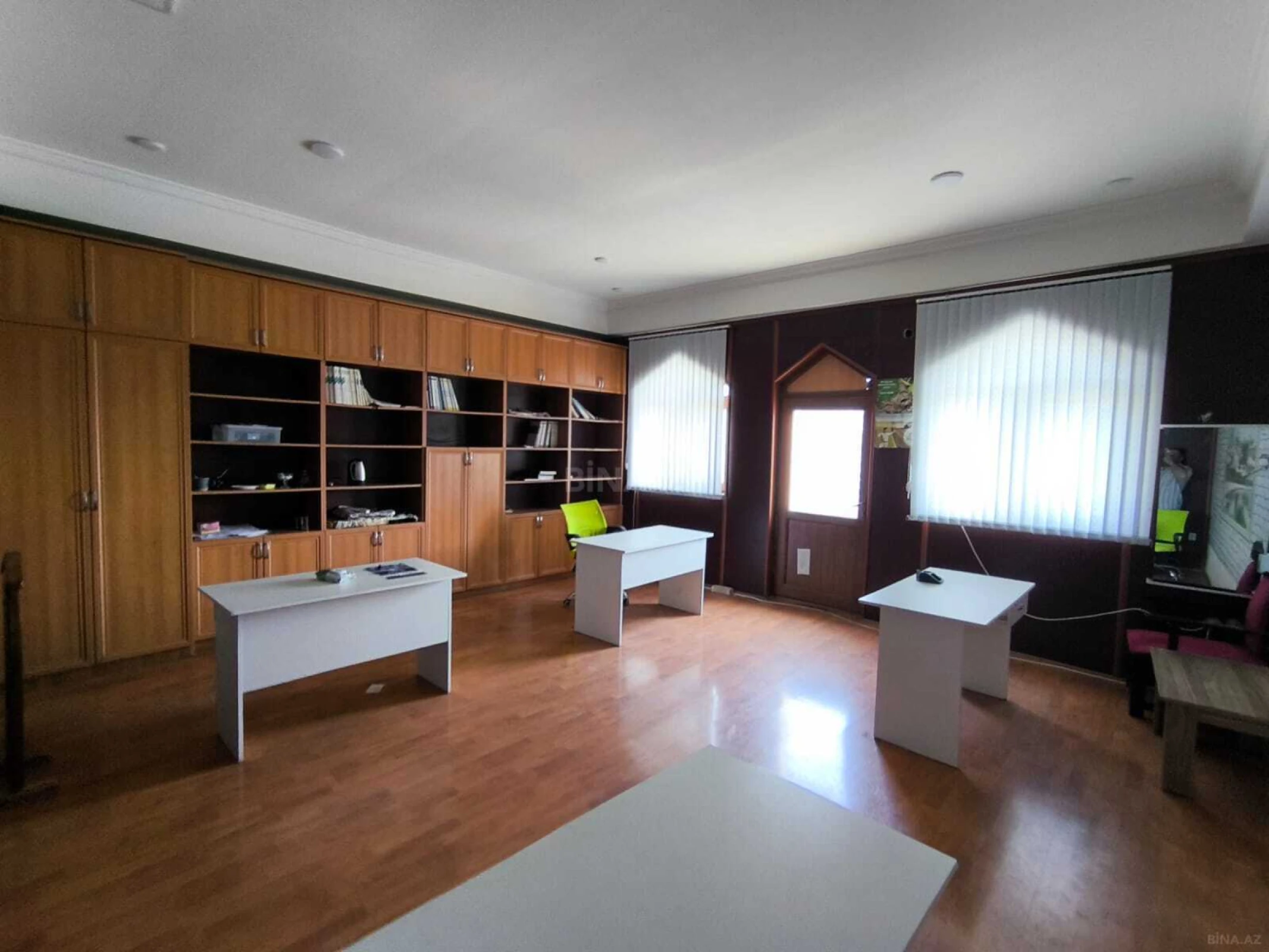 Kirayə verilir 1 otaqlı ofis 45 m²