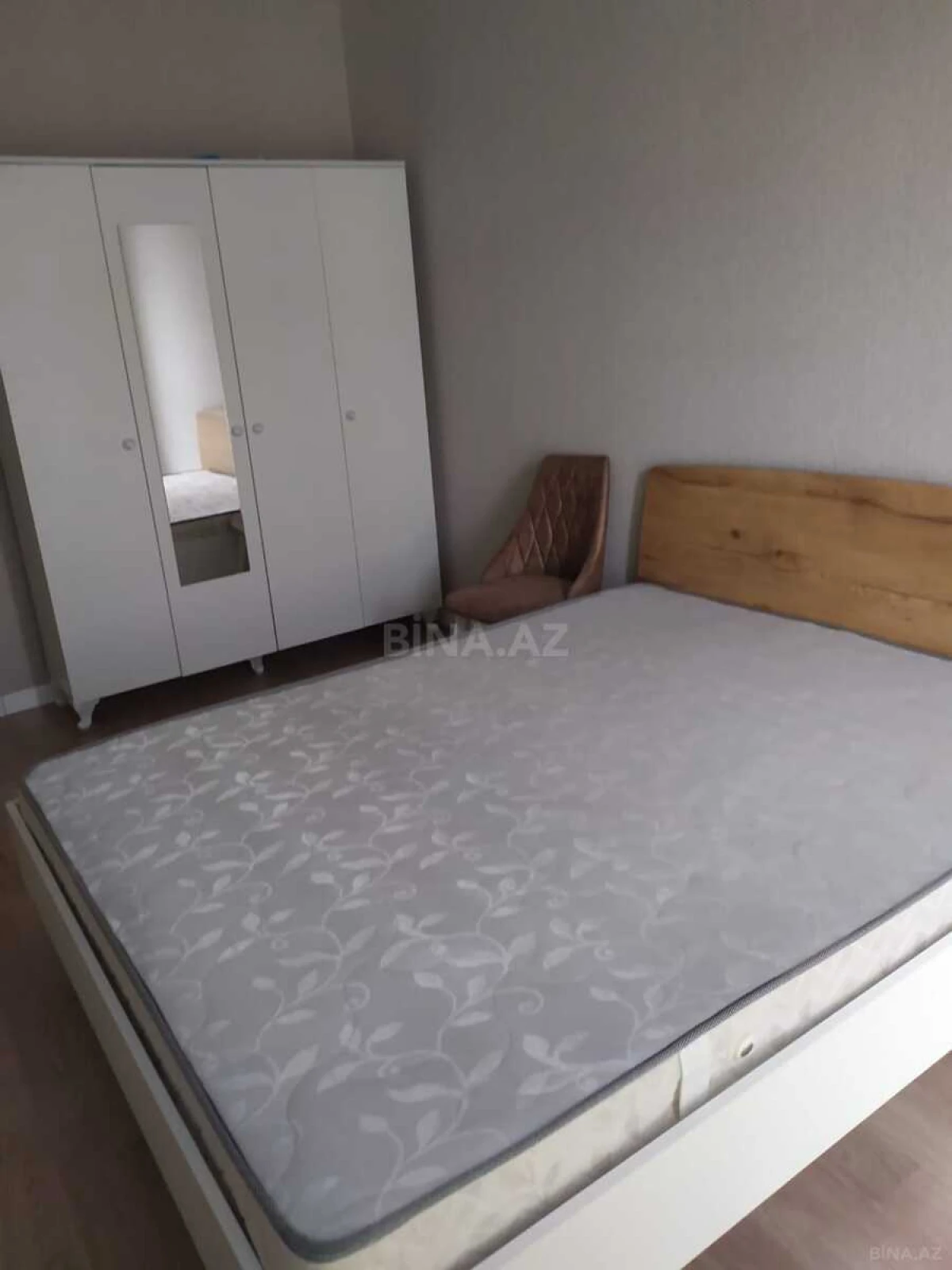 Kirayə verilir 2 otaqlı mənzil 87 m²