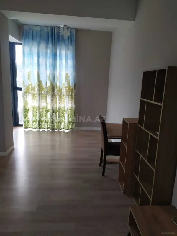 Kirayə verilir 2 otaqlı mənzil 87 m²