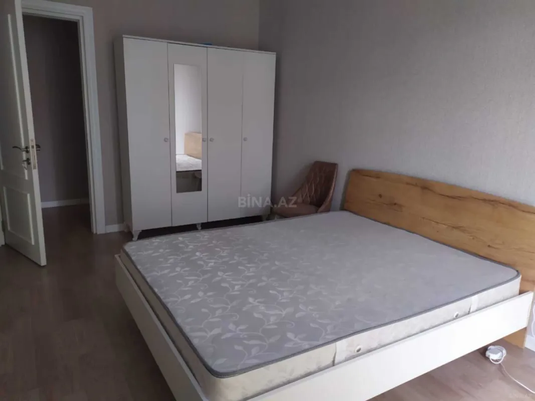 Kirayə verilir 2 otaqlı mənzil 87 m²