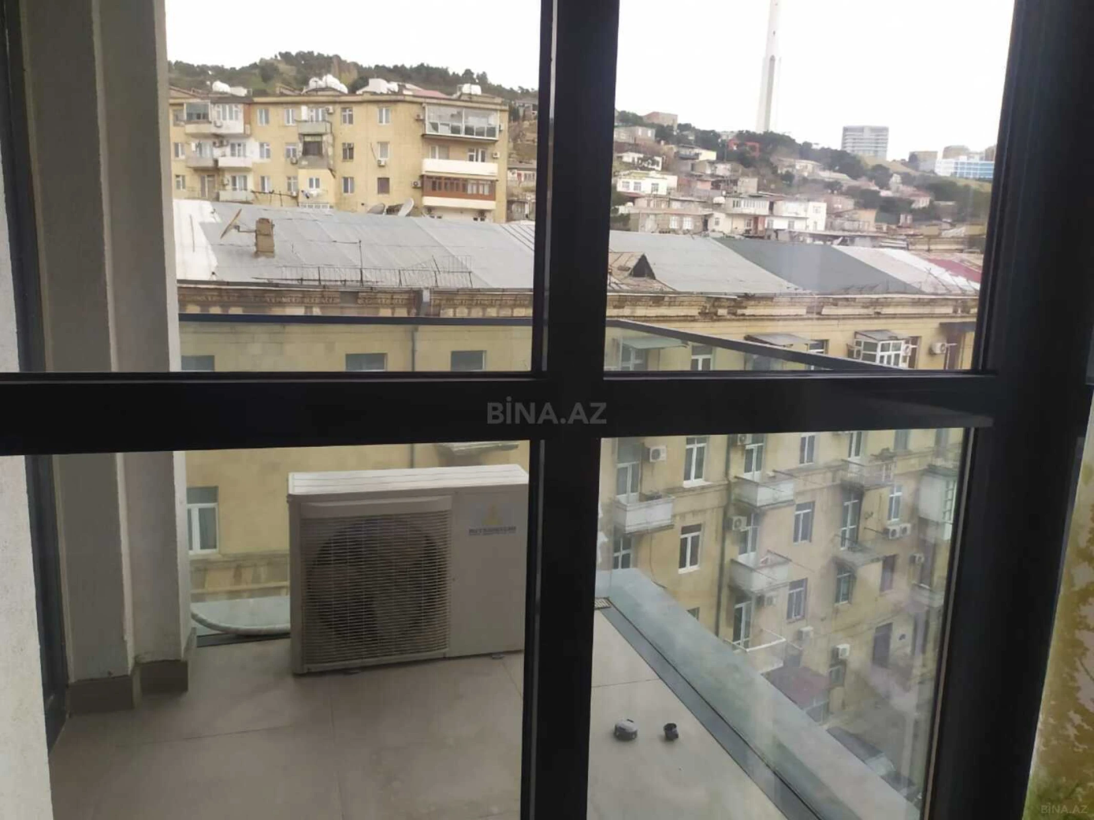 Kirayə verilir 2 otaqlı mənzil 87 m²
