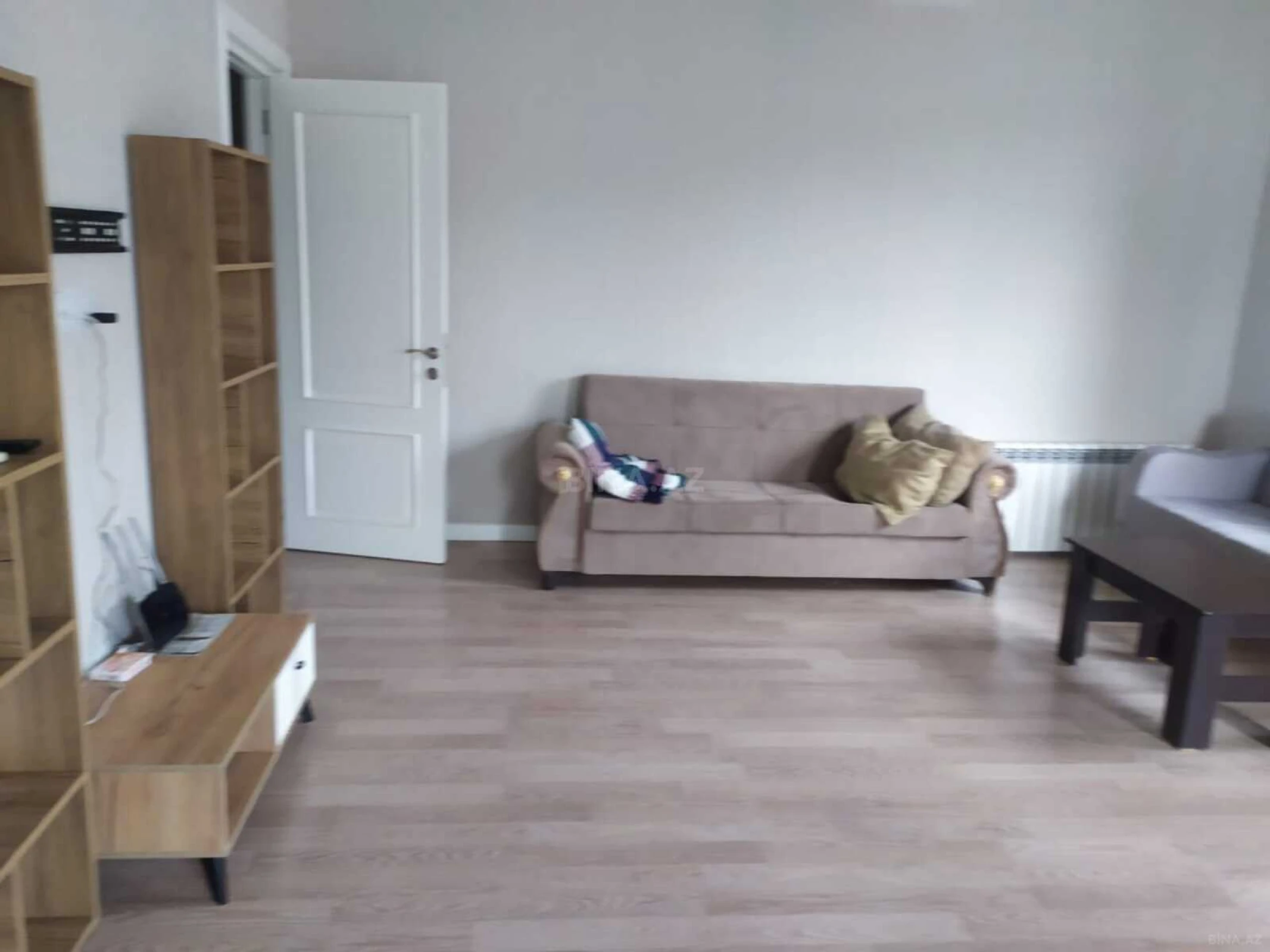 Kirayə verilir 2 otaqlı mənzil 87 m²