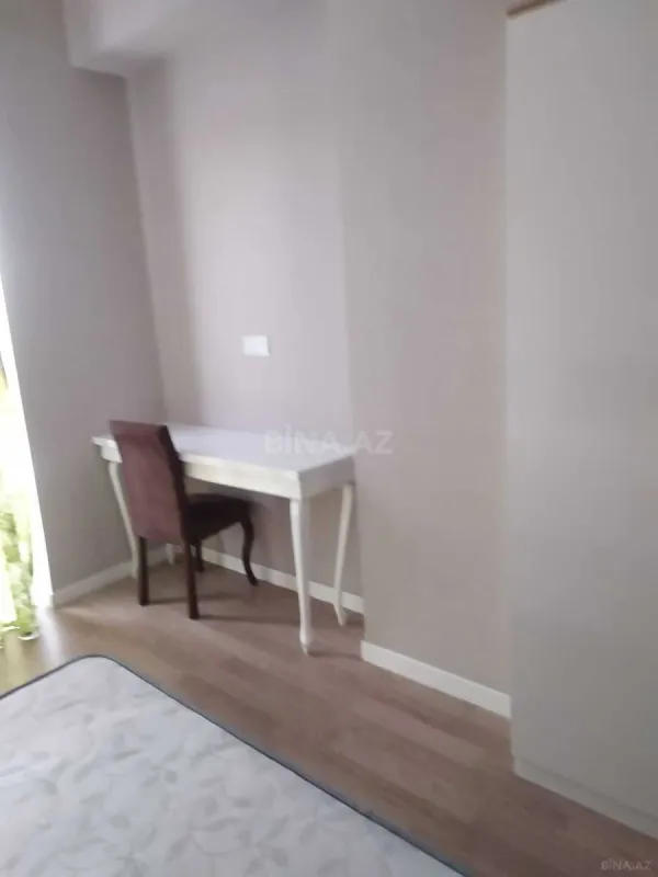 Kirayə verilir 2 otaqlı mənzil 87 m²
