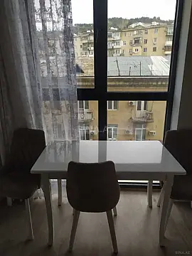 Kirayə verilir 2 otaqlı mənzil 87 m²