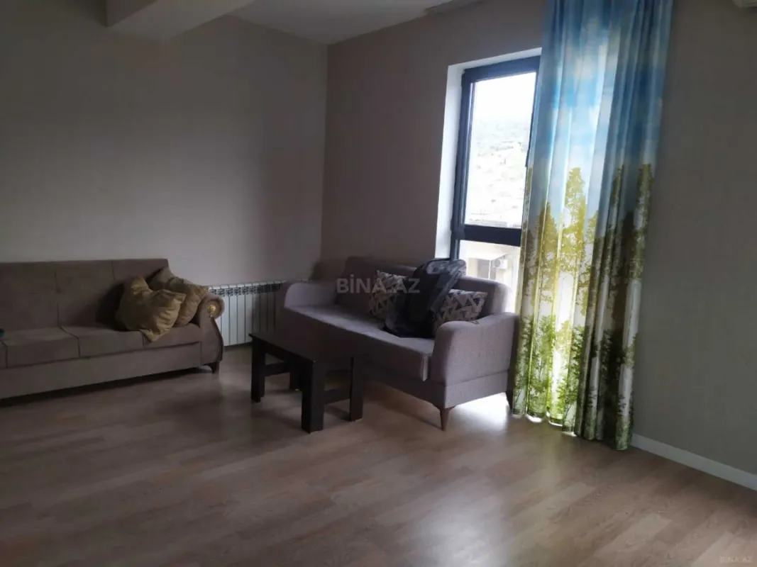 Kirayə verilir 2 otaqlı mənzil 87 m²