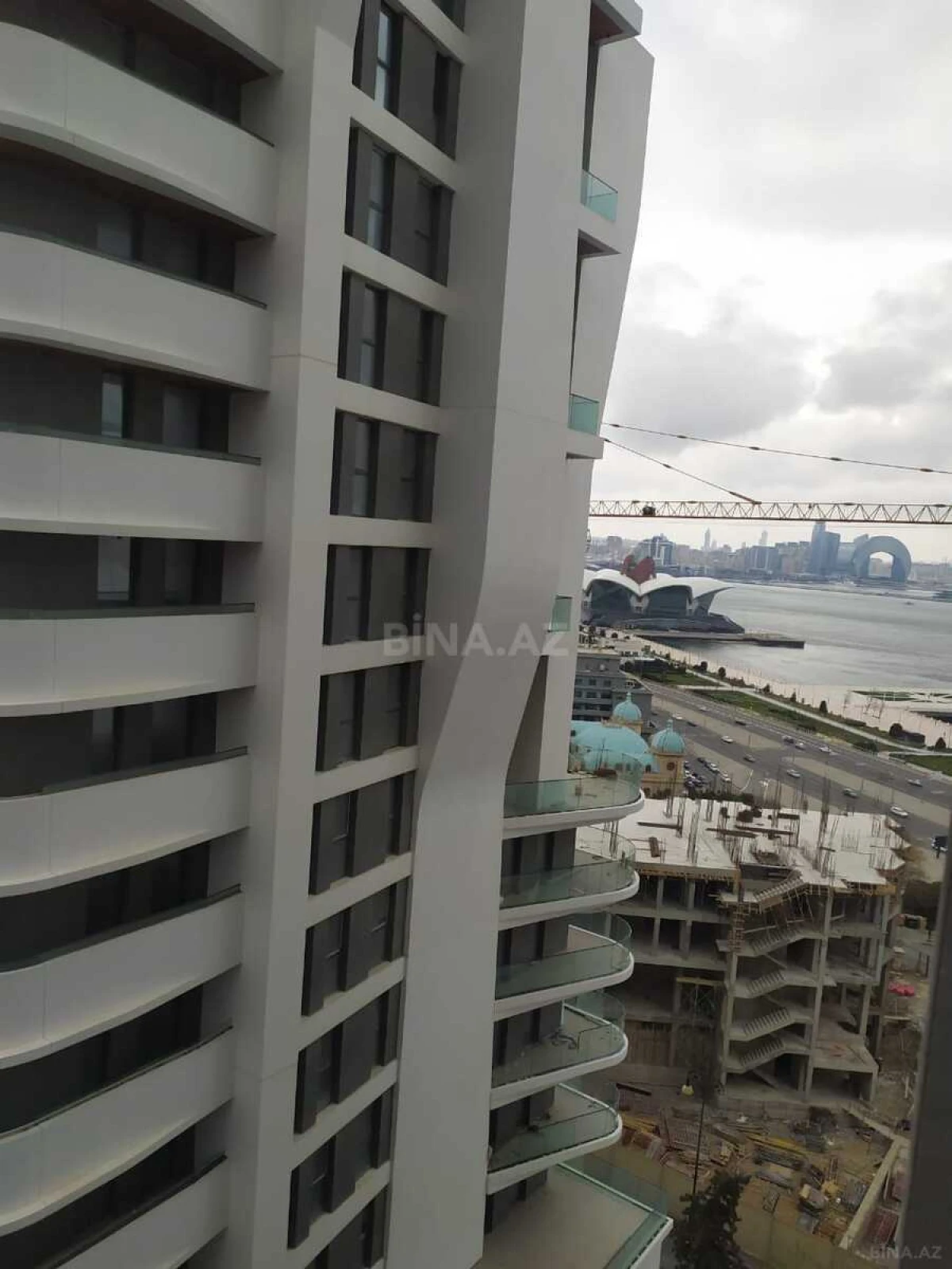 Kirayə verilir 2 otaqlı mənzil 87 m²