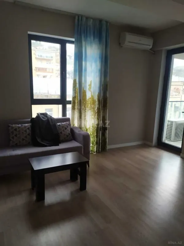 Kirayə verilir 2 otaqlı mənzil 87 m²