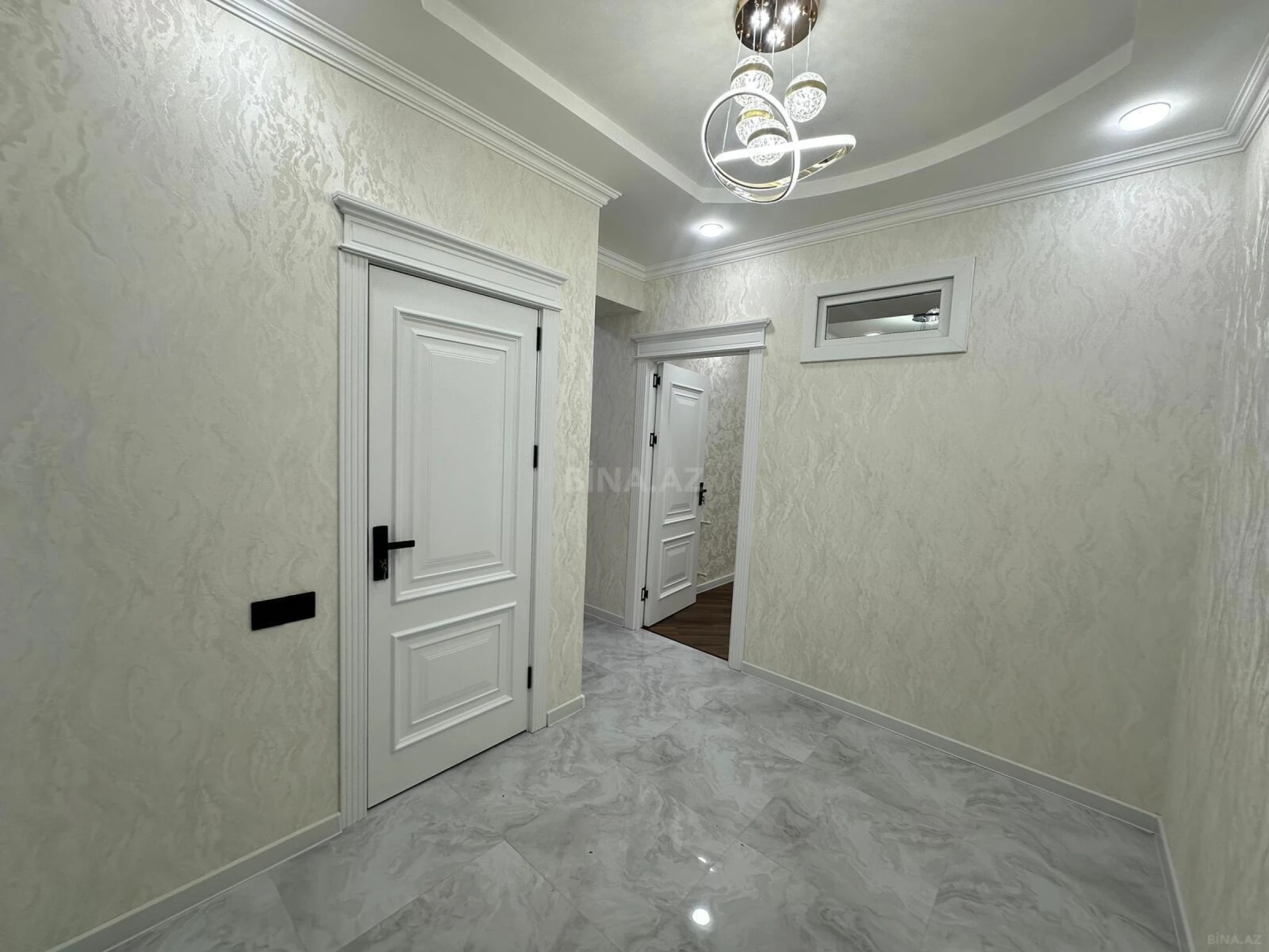 Satılır 3 otaqlı mənzil 105 m²