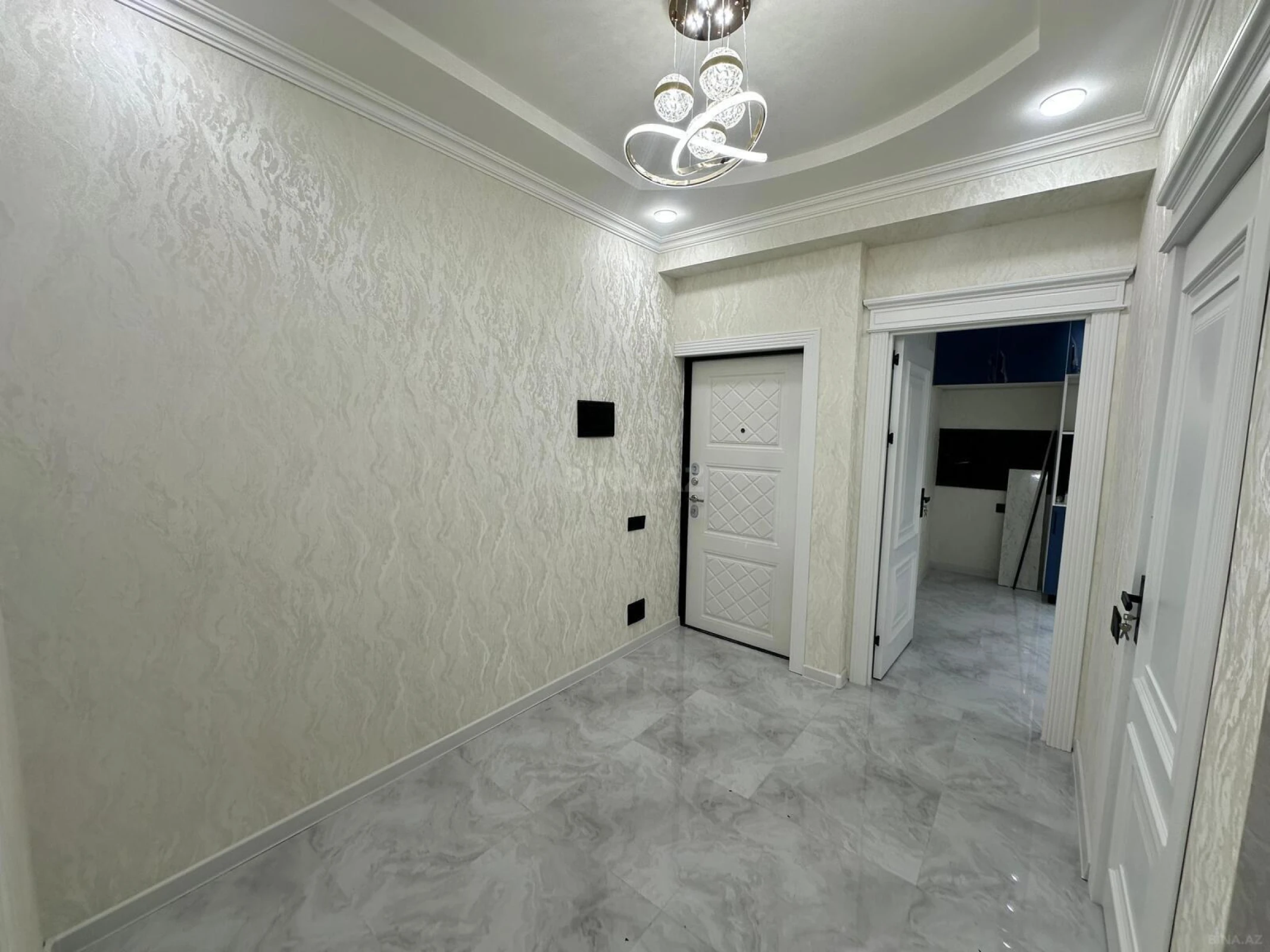 Satılır 3 otaqlı mənzil 105 m²