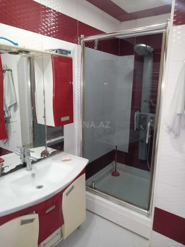 Satılır 3 otaqlı mənzil 110 m²