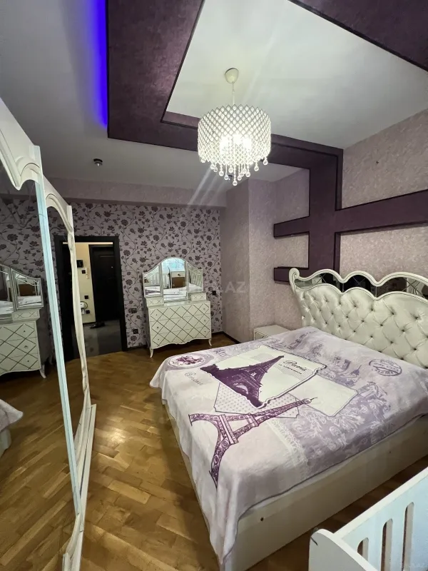 Kirayə verilir 2 otaqlı mənzil 82 m²