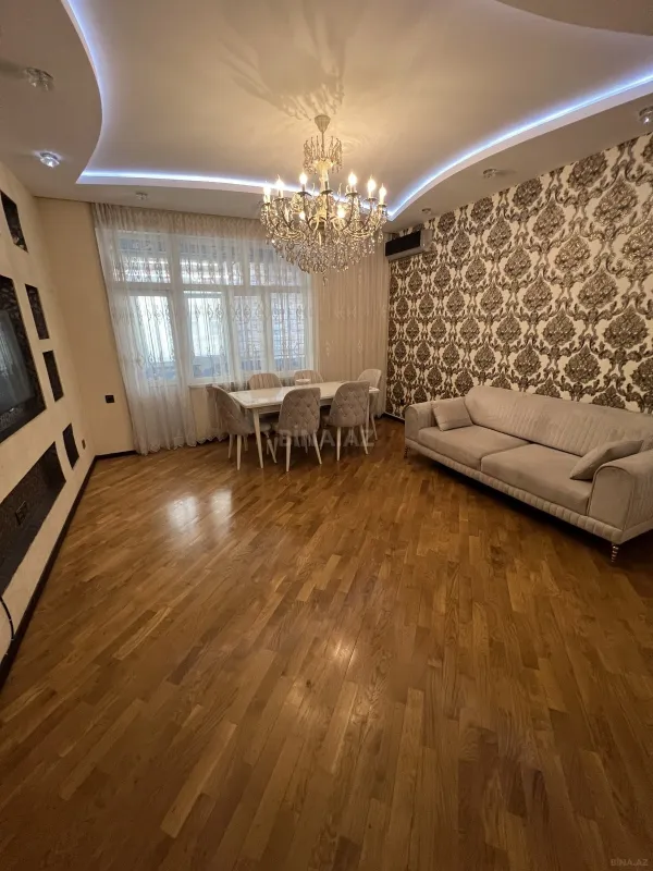 Kirayə verilir 2 otaqlı mənzil 82 m²