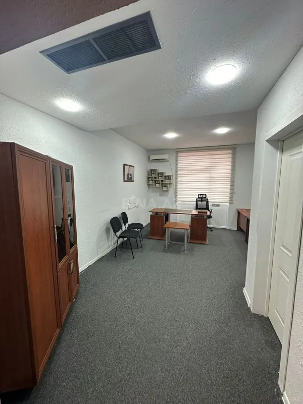 Kirayə verilir 3 otaqlı ofis 150 m²