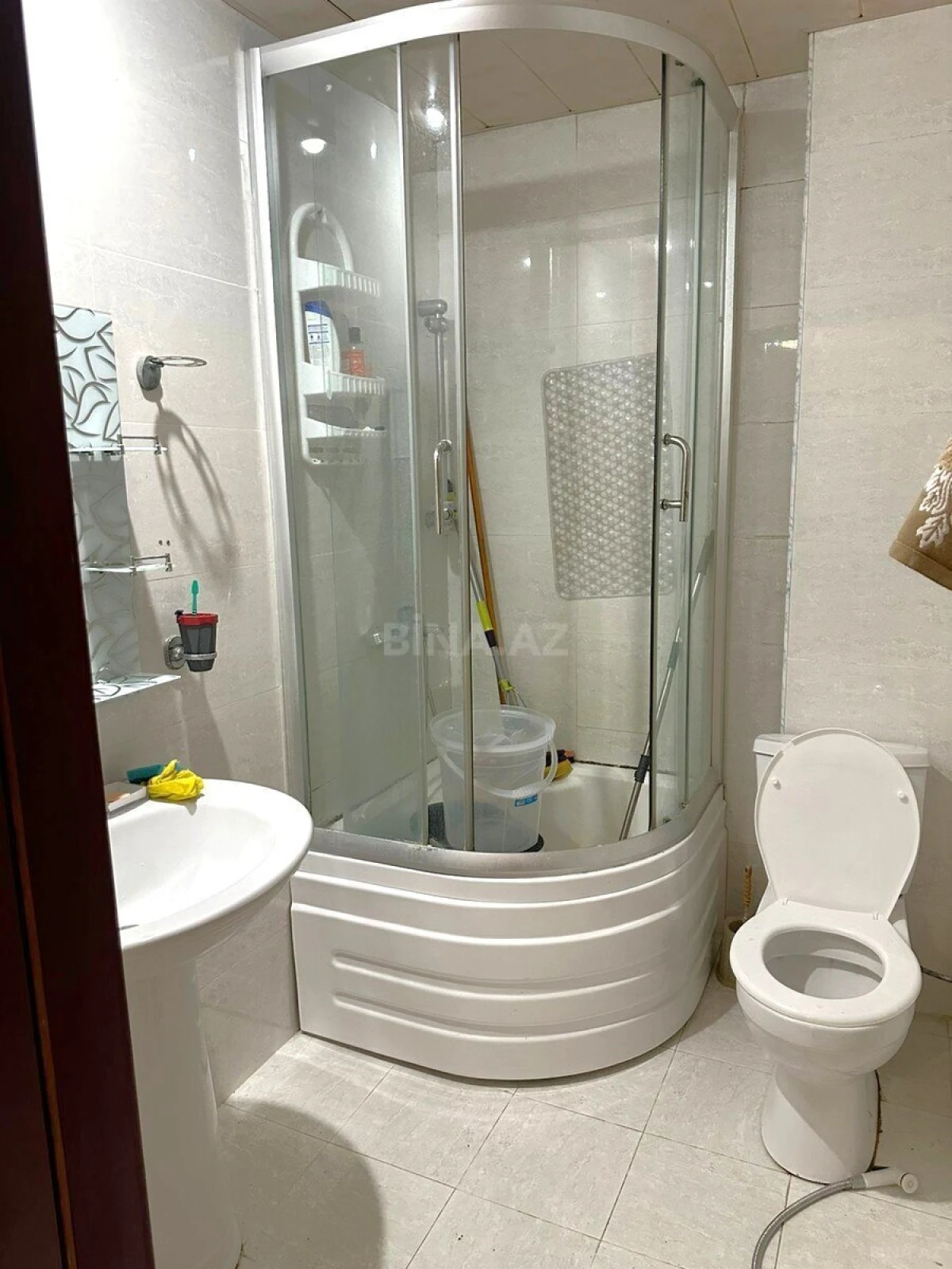Kirayə verilir 2 otaqlı mənzil 70 m²