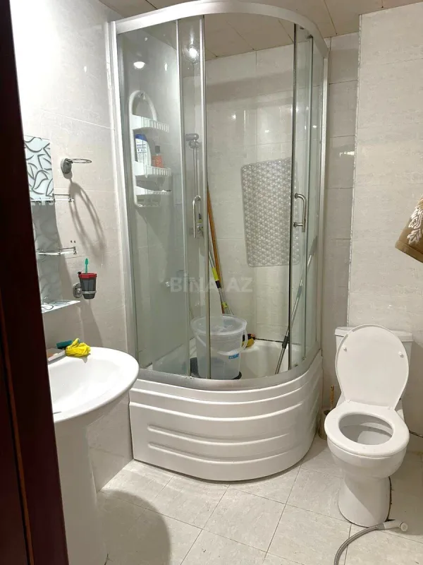 Kirayə verilir 2 otaqlı mənzil 70 m²