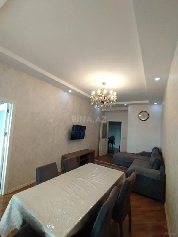 Satılır 2 otaqlı mənzil 71 m²