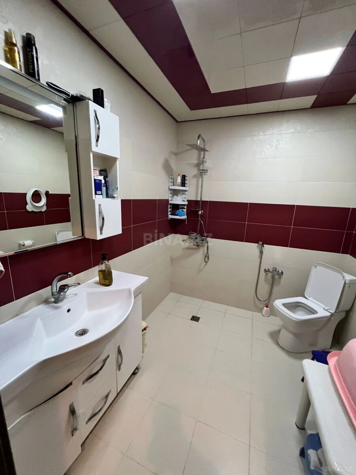 Satılır 2 otaqlı mənzil 86 m²