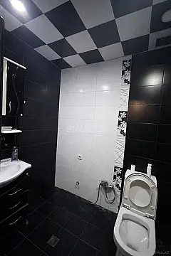 Satılır 2 otaqlı mənzil 66 m²