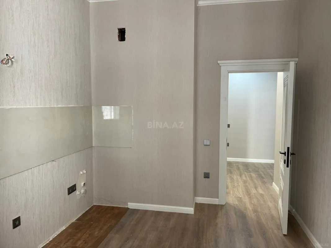 Satılır 2 otaqlı mənzil 83 m²
