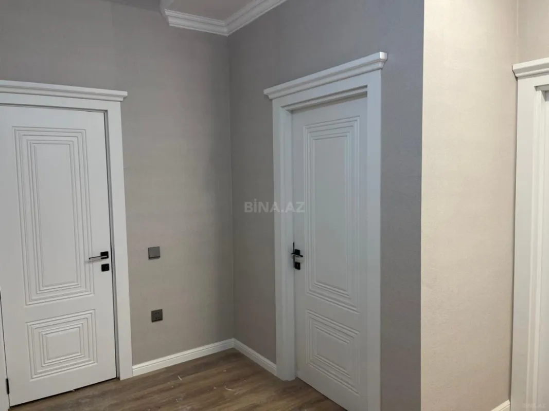 Satılır 2 otaqlı mənzil 83 m²