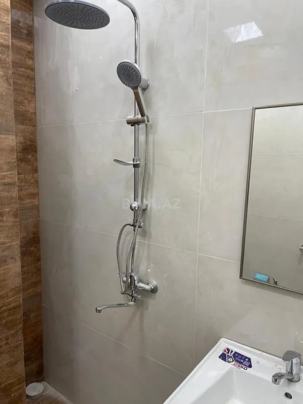 Satılır 2 otaqlı mənzil 83 m²