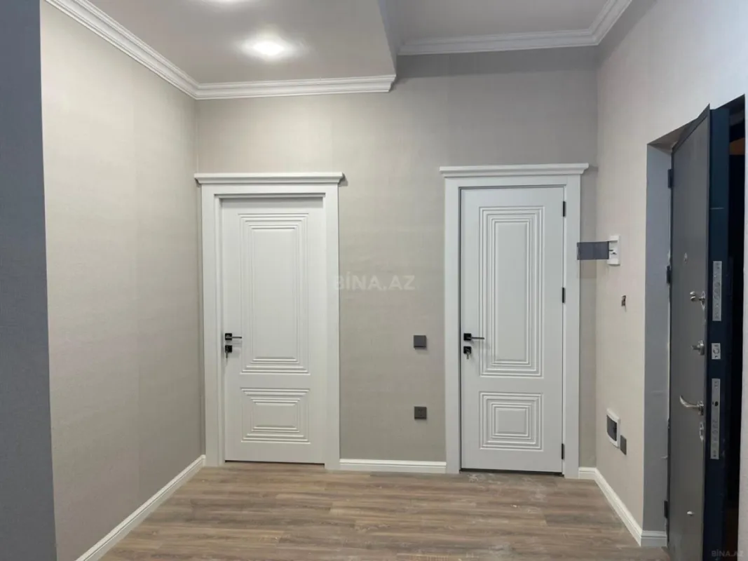 Satılır 2 otaqlı mənzil 83 m²