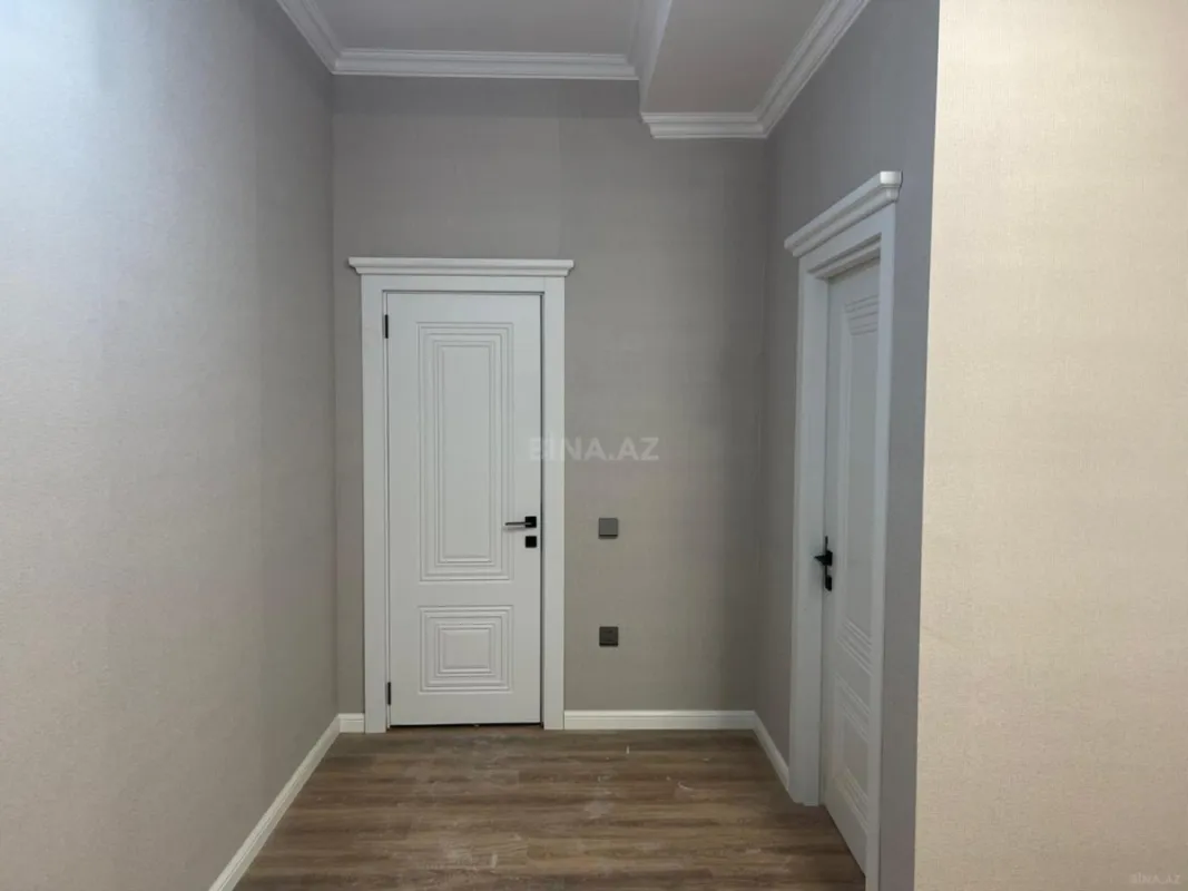Satılır 2 otaqlı mənzil 83 m²