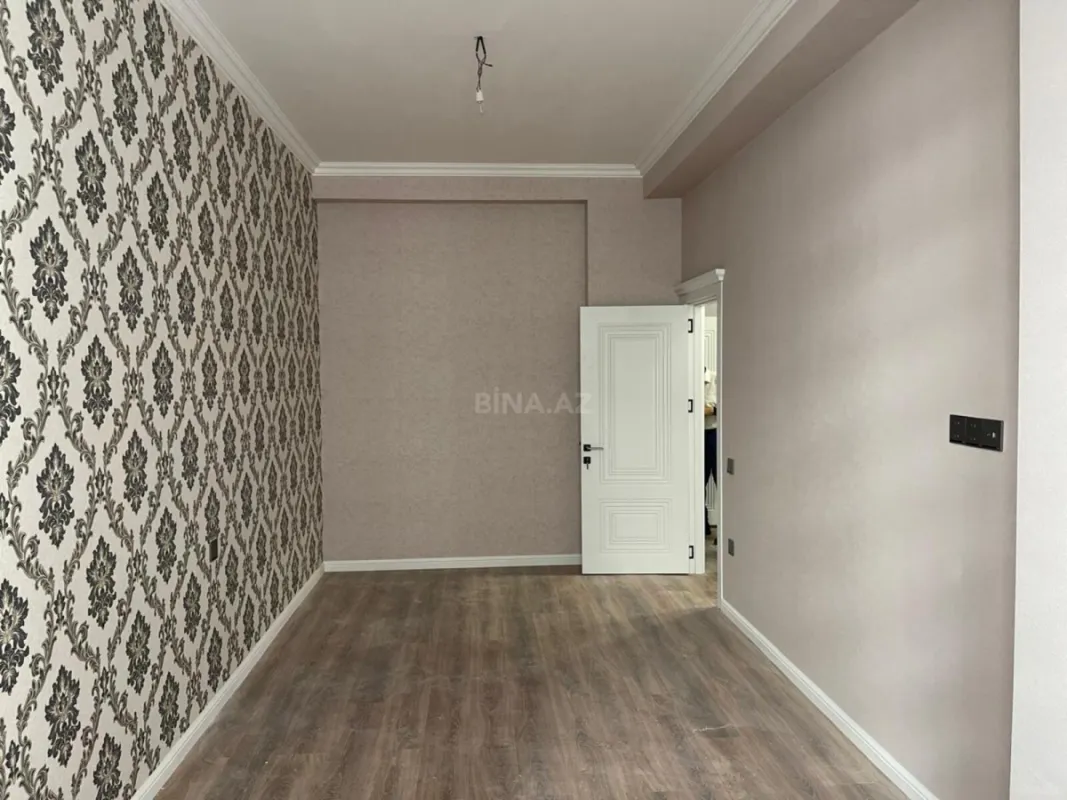 Satılır 2 otaqlı mənzil 83 m²