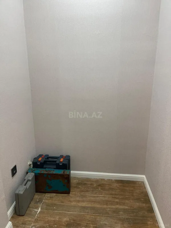 Satılır 2 otaqlı mənzil 83 m²