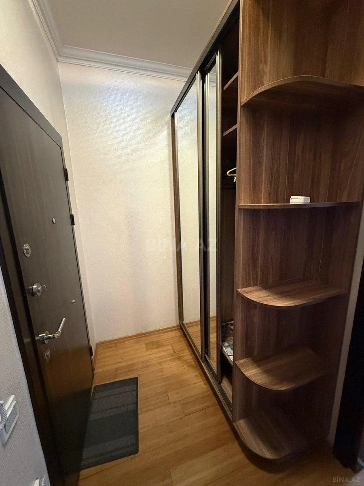 Kirayə verilir 2 otaqlı mənzil 70 m²