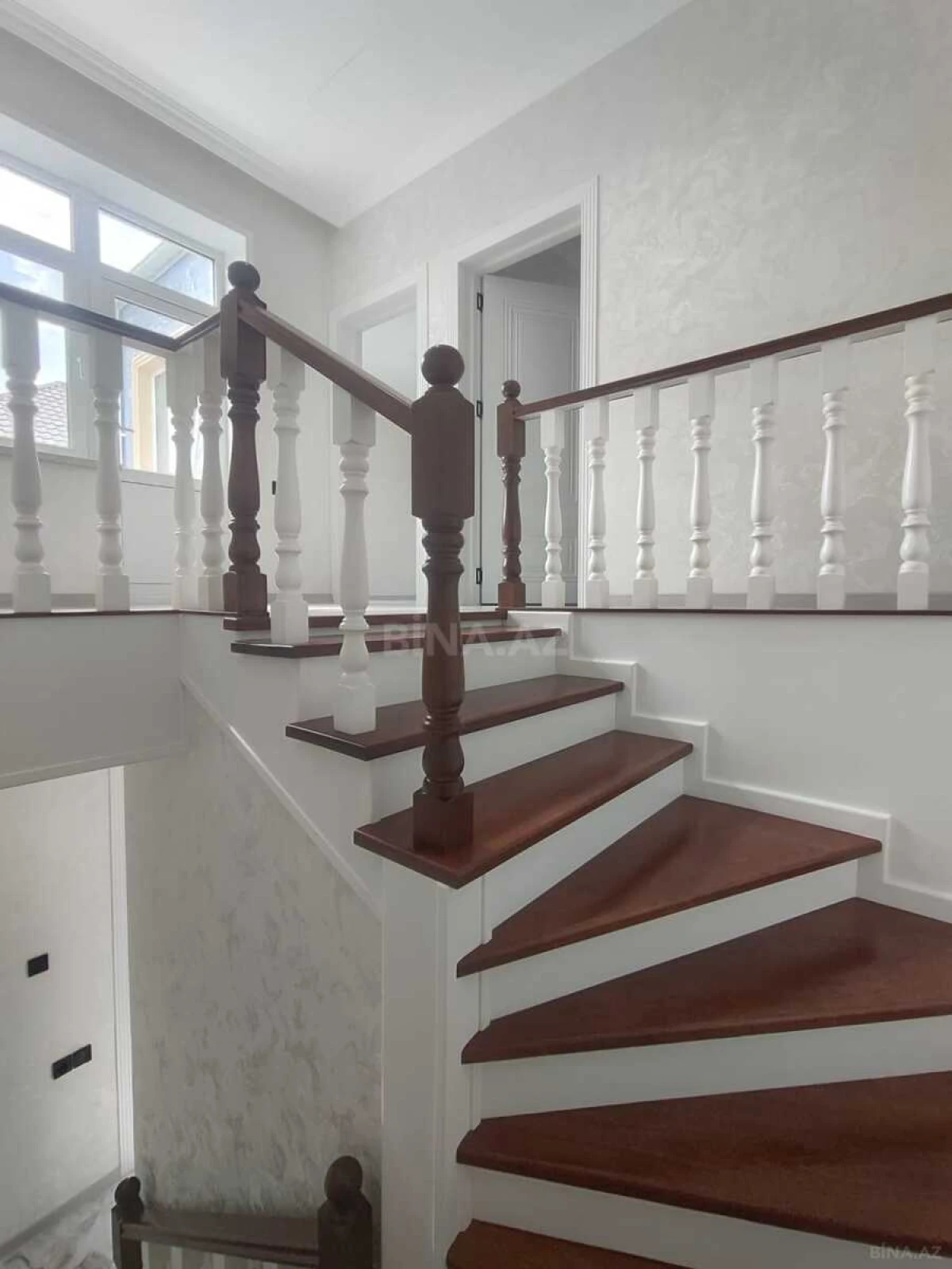 Satılır 4 otaqlı həyət evi 130 m²