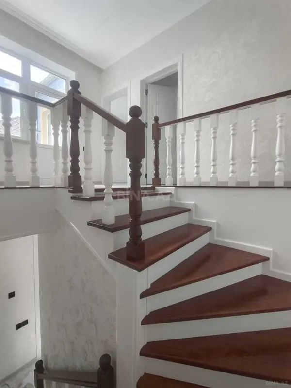 Satılır 4 otaqlı həyət evi 130 m²