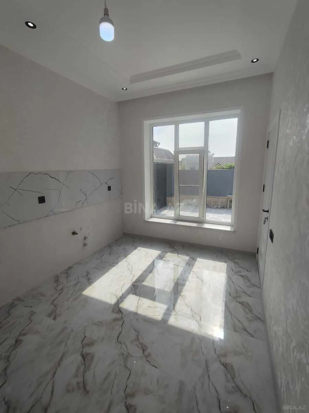 Satılır 4 otaqlı həyət evi 130 m²