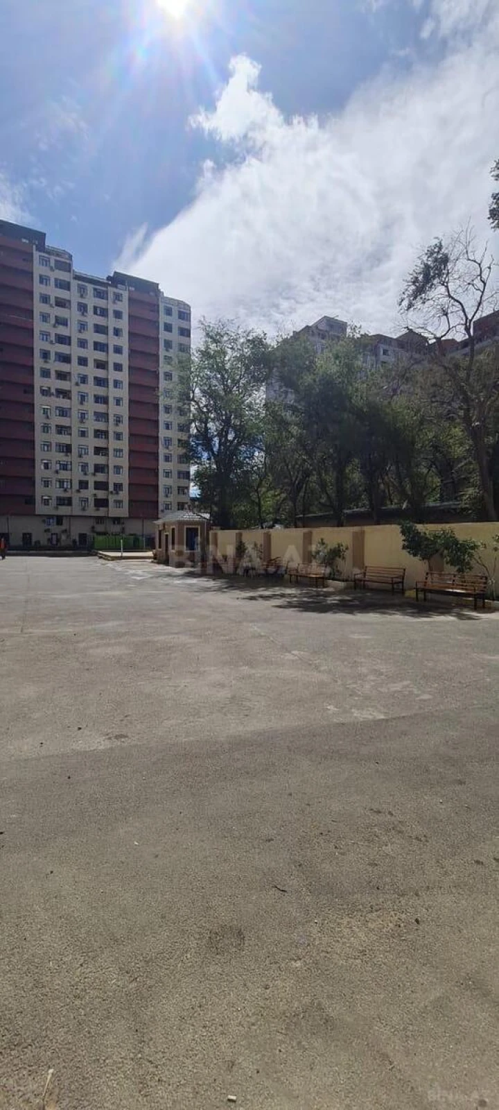 Satılır 1 otaqlı mənzil 56 m²