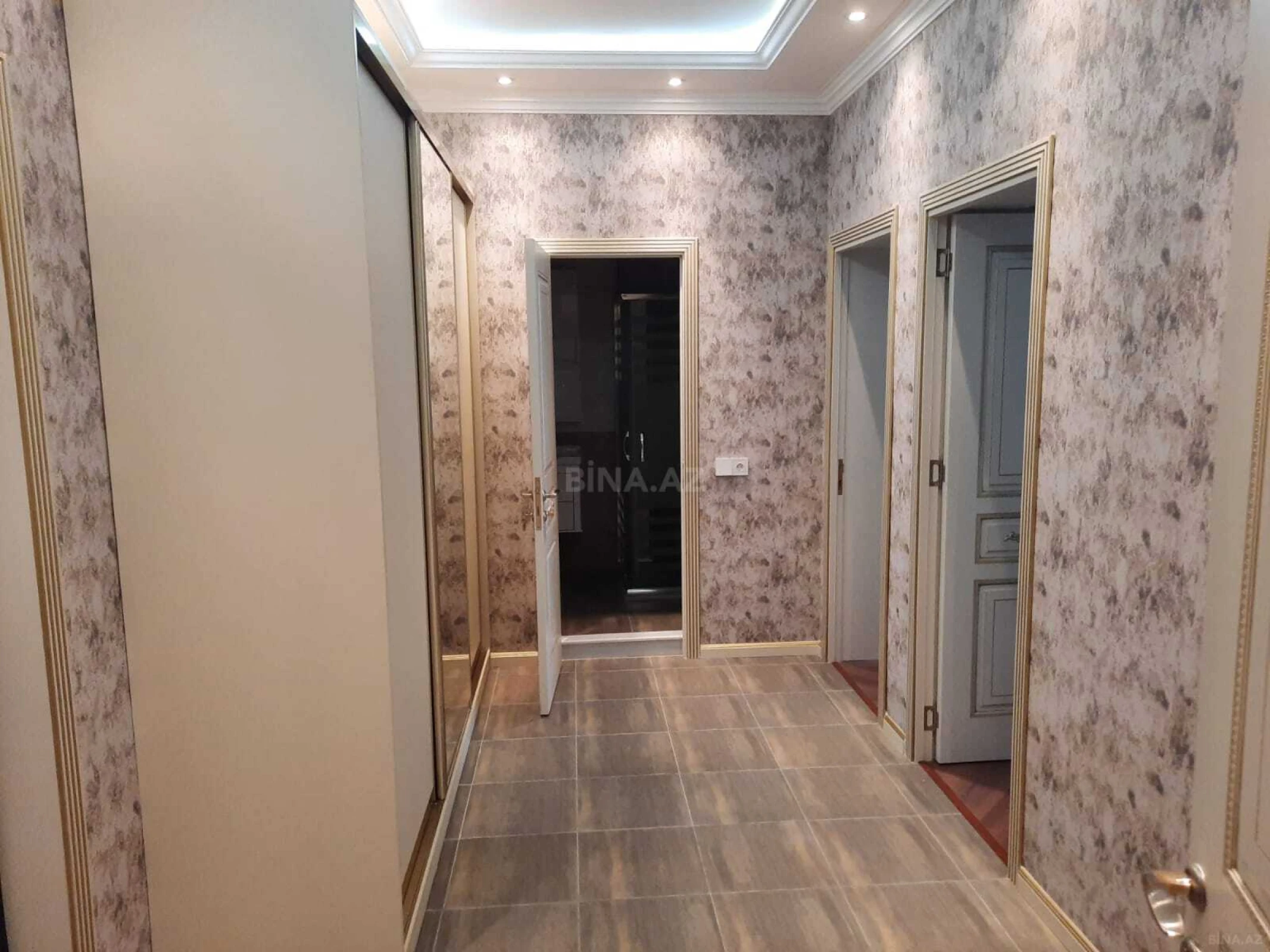 Kirayə verilir 3 otaqlı mənzil 115 m²