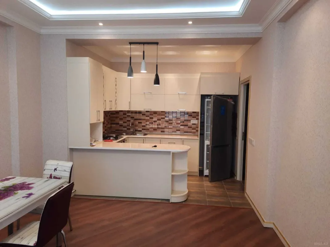 Kirayə verilir 3 otaqlı mənzil 115 m²