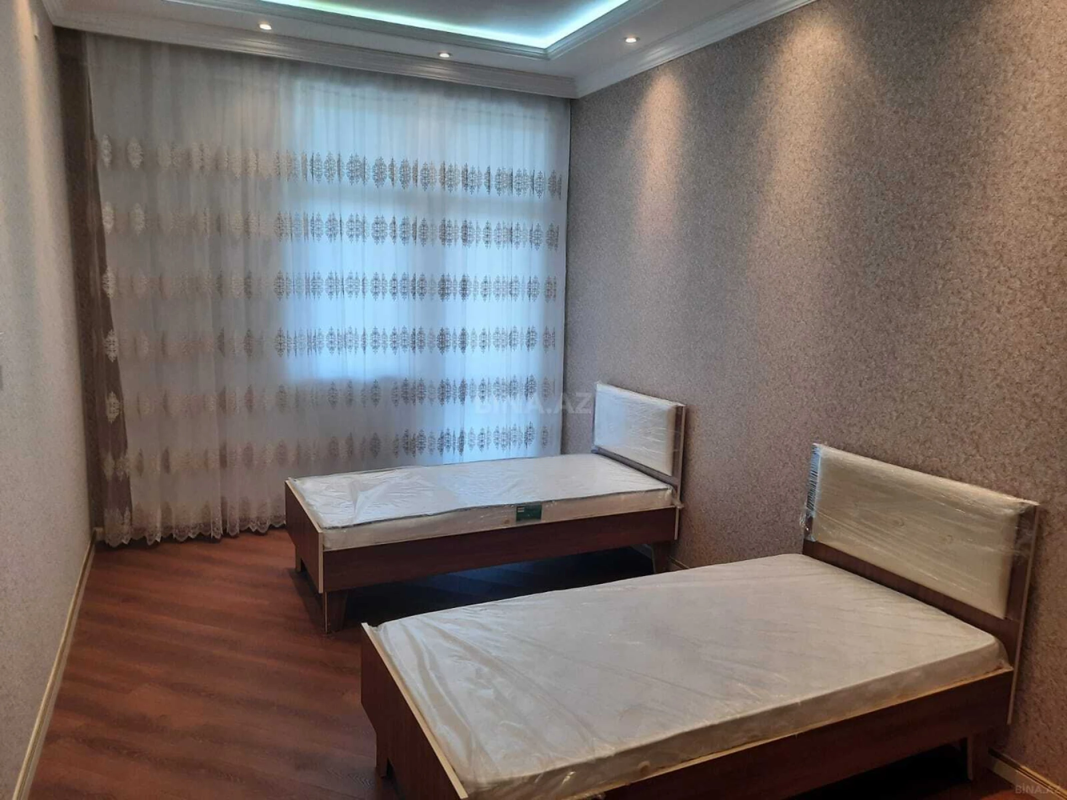 Kirayə verilir 3 otaqlı mənzil 115 m²