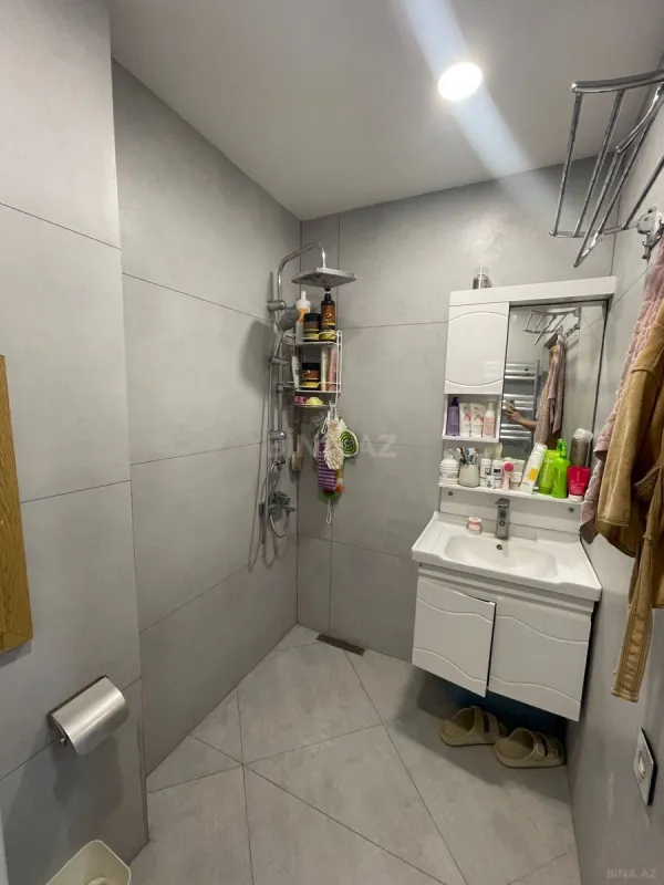 Kirayə verilir 2 otaqlı mənzil 75 m²