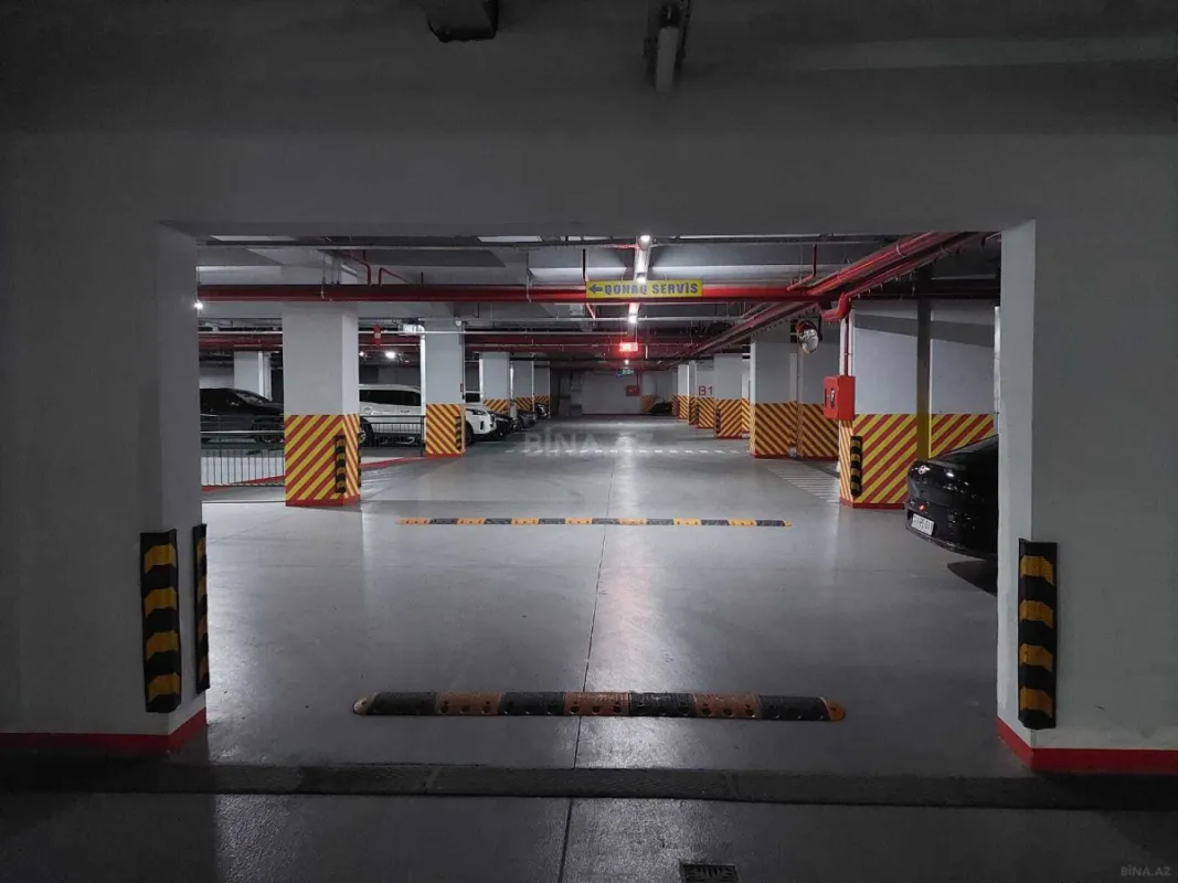 Satılır 4 otaqlı mənzil 186 m²